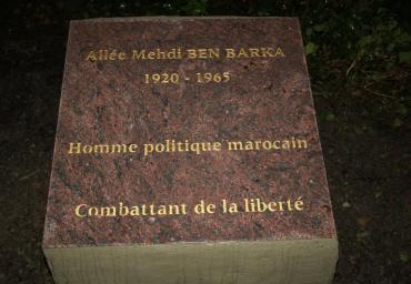 pose plaque Ben-Barka1 12 2017